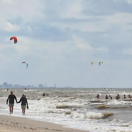 Klein Centraal En Rustig Gelegen Strandhuis Holiday home *